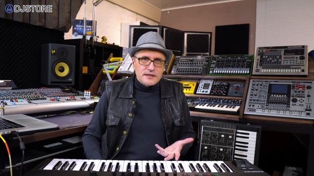 Обзор MIDI-клавиатуры Native Instruments Komplete Kontrol A49. смотреть онлайн