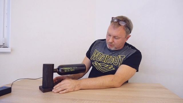 Текстовые часы text'oclock. Режимы, установка времени и даты. смотреть онлайн