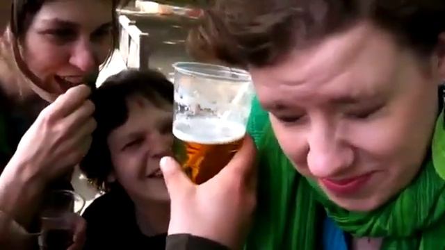 Пьёт ушами смотреть онлайн