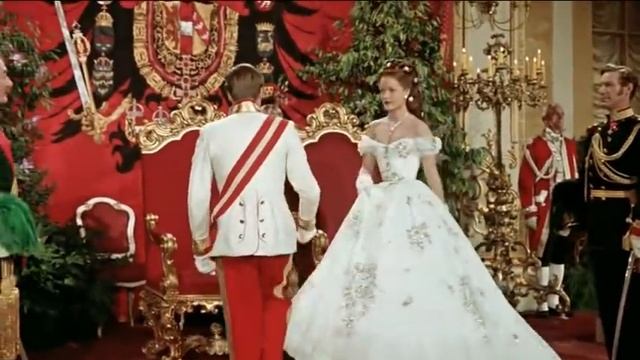 Romy Schneider's every costume as Sissi смотреть онлайн