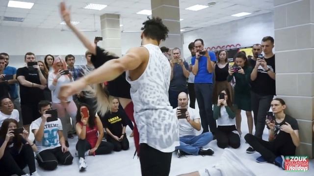 Leandro De Oliveira (Wakko) & Maria De Oliveira | Zouk Christmas Holidays 2020 смотреть онлайн