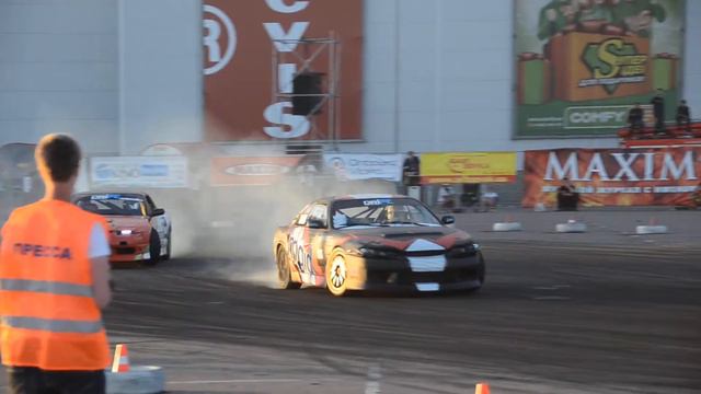4 заезд Top-4, 3 этап Ukrainian Drift Championship, 21 августа 2011, Одесса смотреть онлайн