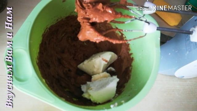 ШОКОЛАДНЫЙ КРЕМ ЧИЗ ДЛЯ ВЫРАВНИВАНИЯ ТОРТА И КАК ШАПОЧКА ДЛЯ КАПКЕЙКОВ//CHOCOLATE CREAM CHEESE смотреть онлайн