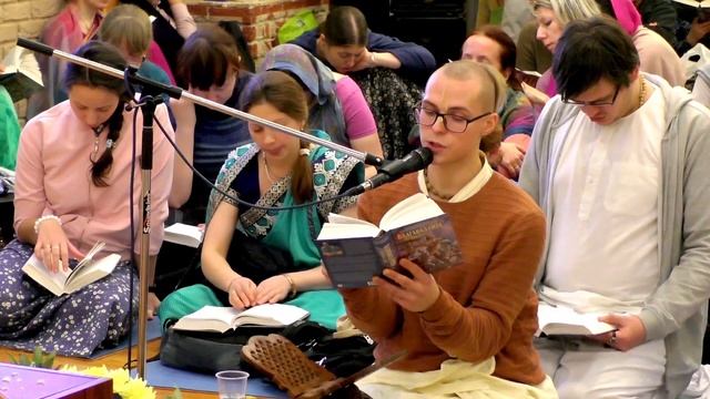 Гита-Джаянти 2019 | Чтение всех стихов Бхагавад-гиты смотреть онлайн