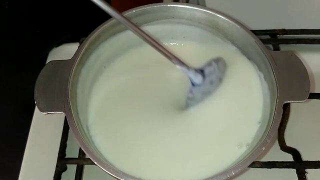 Как приготовить манную кашу без комочков идеальной консистенции.