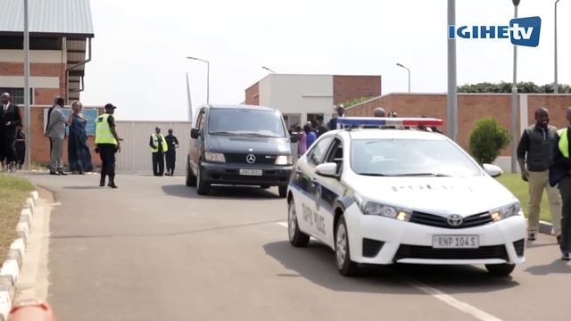 Umugogo w’Umwami Kigeli V Ndahindurwa wagejejwe mu Rwanda смотреть онлайн