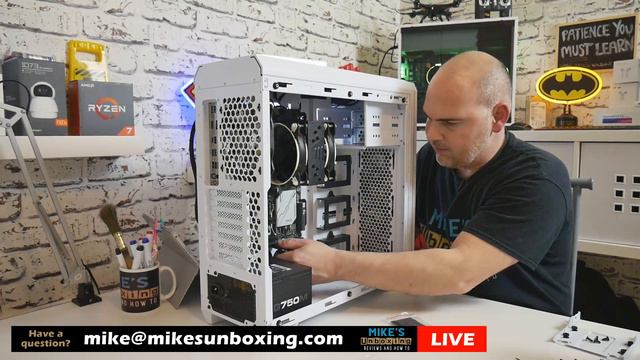 LIVE Case Swap! I'll Be Swapping Out My Fractal Design Define C For A £30 Chassis! смотреть онлайн