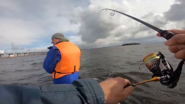 Клевая рыбалка на Финском заливе 6.09.20 / Ловля судака на джиг смотреть онлайн