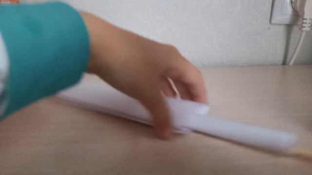 Нож