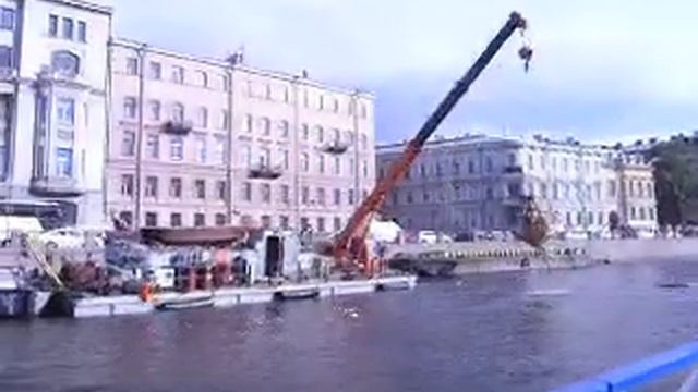 Санкт-Петербург. Очистка дна канала Грибоедова смотреть онлайн