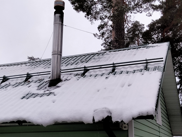 Как защитить трубу из сэндвича от схода снега смотреть онлайн