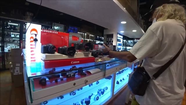 65. МБК Шопинг Центр. Крупный рынок электроники в Бангкоке. Купили мне камеру Сони. Таиланд 2023. смотреть онлайн