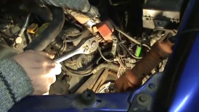 Subaru Forester SG. EJ25 атмо. Замена свечей зажигания. смотреть онлайн