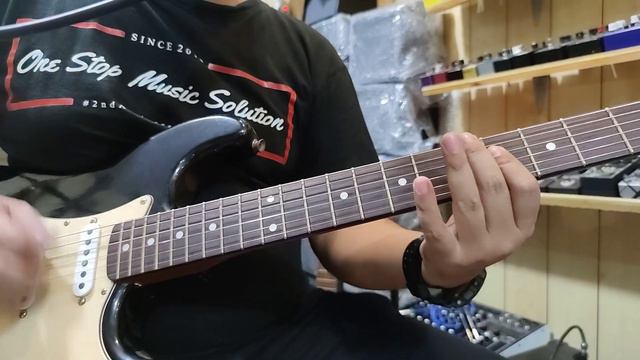 Fender Stratocaster FR Squier Series Made In Japan 1993 Test Sound смотреть онлайн