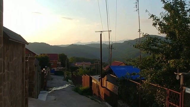 ровный участок с хорошей дорогой/газ, вода, свет на участке/вид на горы/Галицыно смотреть онлайн