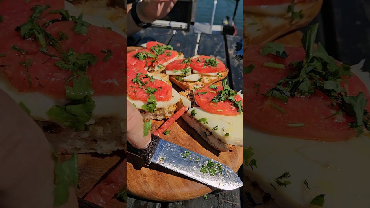 СЕРБСКИЙ БУТЕРБРОД НА ОГНЕ | НОЖ КЕФАРТ #ножи #сербский #рецепт смотреть онлайн