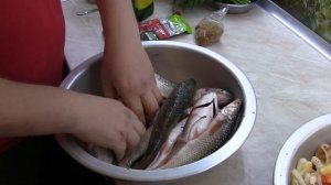 Запеченный пеленгас с овощами и грибами в духовке