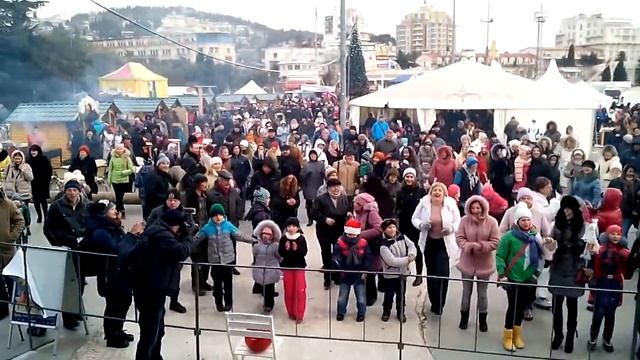 Ялта, Рождество 2015. Зайцы косят траву. смотреть онлайн