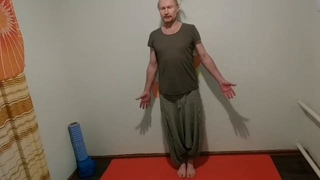 Вечерние йога-асаны в домашних условиях для начинающих. Йога асаны онлайн. 27.01.2023, 18:00. смотреть онлайн