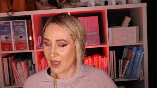 SHOPPING FOR BEAUTY PRODUCTS ON THE BUDGET How to find beauty products for less at TJ Max смотреть онлайн