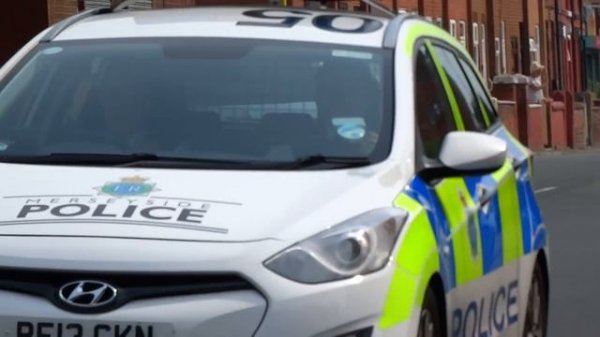Police car responding - Merseyside Police Hyundai i30