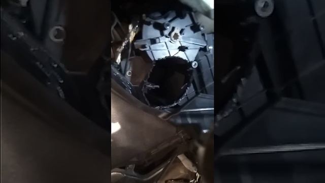 Ремонт заслонки печки Пежо 407 смотреть онлайн