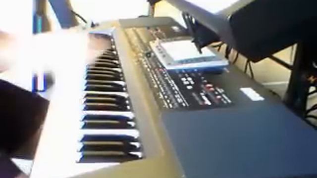 Uprising / Muse / Korg PA60 смотреть онлайн