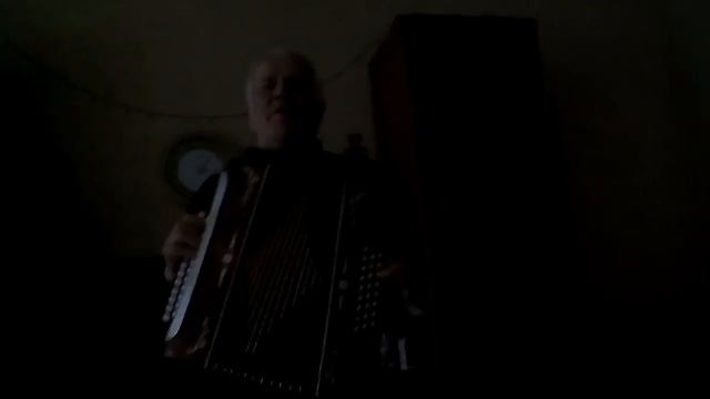 Мой дедушка играет на гармошке💖 смотреть онлайн