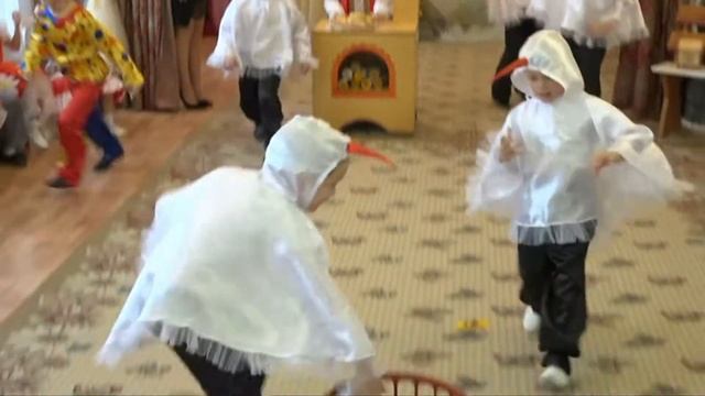 Осенний утренник в подготовительной группе "ГУСИ ЛЕБЕДИ" 2020 смотреть онлайн