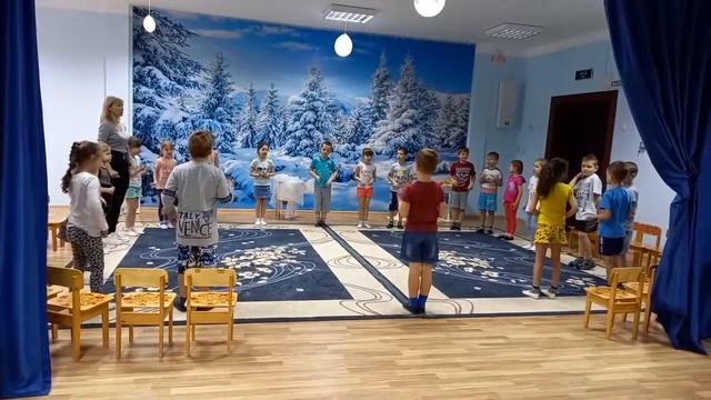 Пляска с Дедом Морозом. Муз. рук. Корякина Татьяне Алексеевне 2020, занятие смотреть онлайн
