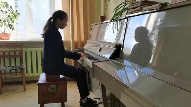 Искры. Л. Шитте исполняет Мельникова Мелания смотреть онлайн