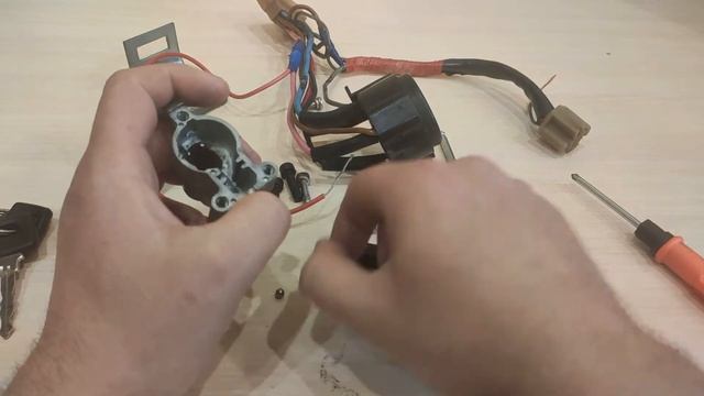 Как поменять личинку замка зажигания на ВАЗ 2108 09 99 смотреть онлайн