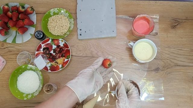 Как сделать клубнику в шоколаде? Мастер класс смотреть онлайн