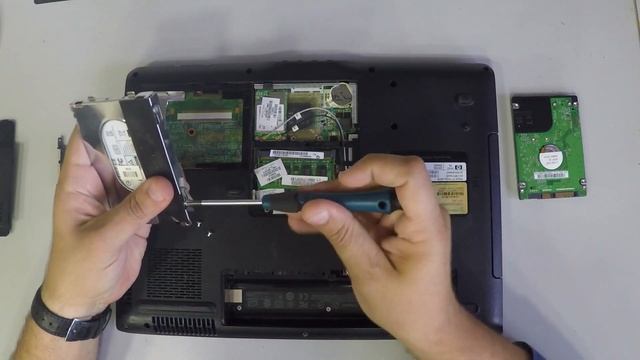 HP Pavilion dv6700 SSD UpGrade смотреть онлайн
