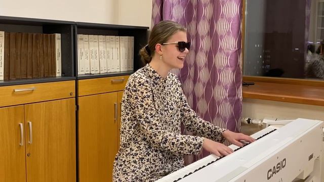 Marta Korneliusa / Марта Корнелиуса: «Прекрасное далёко» (Е.Крылатов & Ю.Энтин), 4:16, 20.09.21 смотреть онлайн