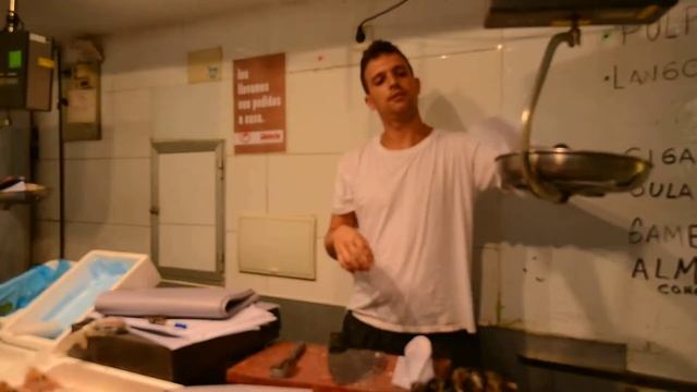Zamora. Mercado de Abastos. Продавец рыбы - 2 смотреть онлайн