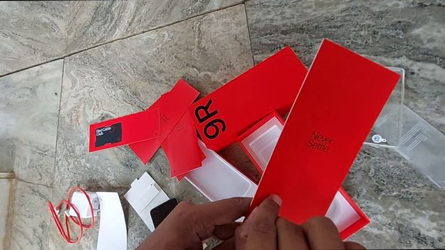 OnePlus 9R "Funny Unboxing" - First Sale Unit | SD 870 | 120Hz sAMOLED | cyberpunk filter смотреть онлайн