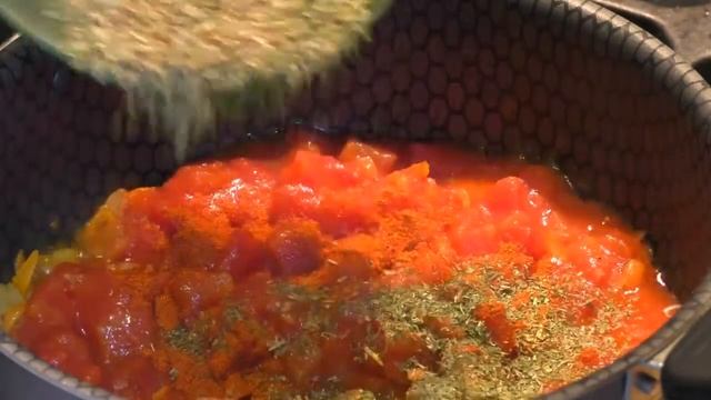 УЖИН без ХЛОПОТ! ИЗУМИТЕЛЬНЫЕ кусочки КУРИЦЫ в томатном соусе ! смотреть онлайн