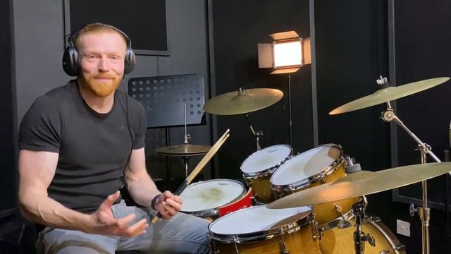 Simple Gap Band/Dave Grohl Disco Drum Fill - One Minute Drum Lesson смотреть онлайн