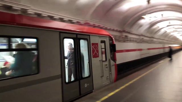 МЕТРОПОЕЗД БАЛТИЕЦ 81-725.1/726.1/727.1 в метро Спб смотреть онлайн