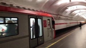 МЕТРОПОЕЗД БАЛТИЕЦ 81-725.1/726.1/727.1 в метро Спб