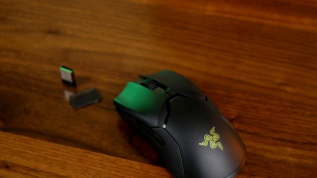 ASMR unboxing of Razer Viper Ultimate смотреть онлайн