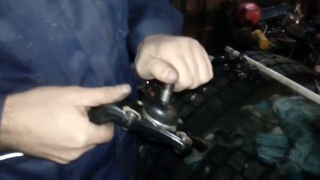 Лечим нижние шаровые на TOYOTA Hilux SURF 185, land cruiser prado 90/95 (2) смотреть онлайн