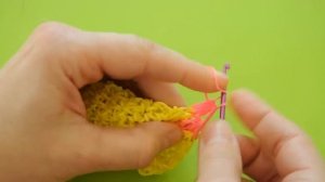 ❤Платье для Барби. Одежда из резинок. Как плести платье из резинок в видеоуроке №265❤