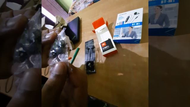 JBL C100SI in ear headphones and BOYA BY-M1 microphone unboxing,, смотреть онлайн