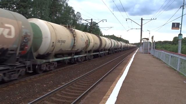 Электровоз ВЛ10-194 с цистернами +Песель. Платформа Подосинки. смотреть онлайн