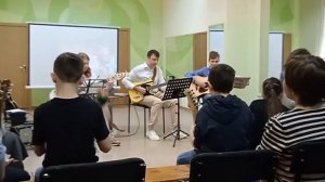 _Прошу тебя, любовь моя_ -  композитор Е. Крылатов. Музыка из к_ф _Дети понедельника_.