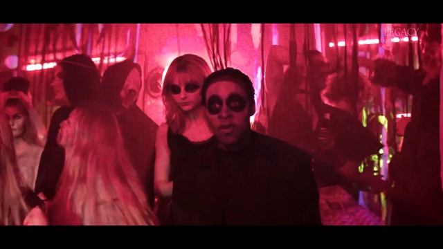 Молодая девушка хотела покорить Лондон, но в итоге ее заставили торговать своим телом смотреть онлайн