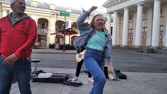 УЛИЧНЫЕ МУЗЫКАНТЫ СПб,гр.АЙДАХО(25)18.04.23. смотреть онлайн