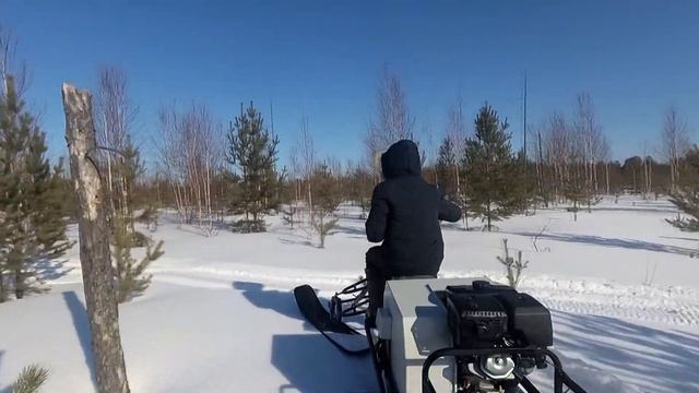 Катаемся по насту на мотобуксировщике /Максимальная скорость/ смотреть онлайн